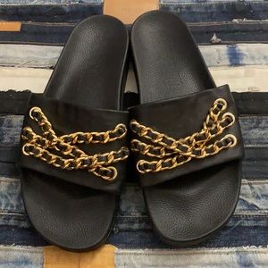 H&Moschino Slippers ❤️